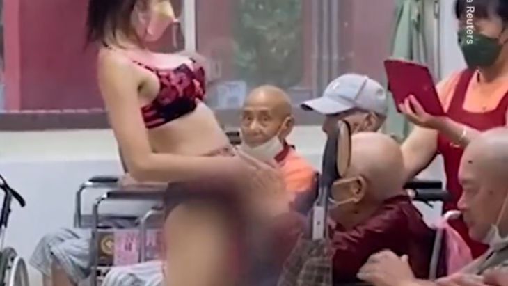 【動画】中国の老人ホームでエロ女性ダンスサービスとかこれほんまなんか？！！！
